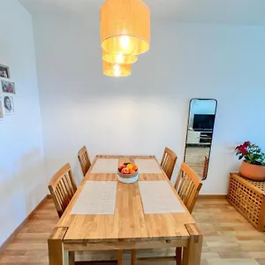 https://bright-apartment-with-terrace-pool-and-beach.hotelsinnerja.org